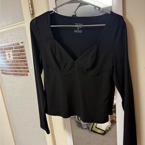 Amazon Black Long-Sleeve V-Neck Fitted Top